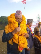 दोलखामा माओवादीका कार्कीले पहिरिए विजयमाला